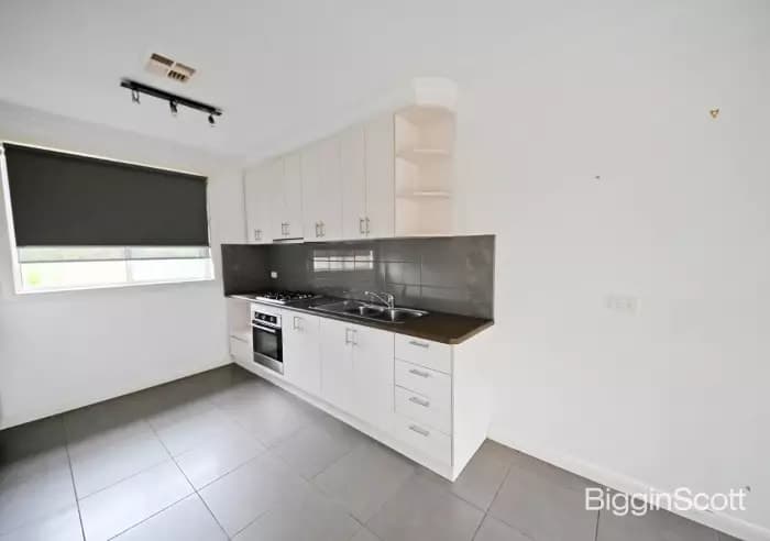 1/9 Johnson Drive, Glen Waverley, VIC, Glen Waverley - Thumbnail 4