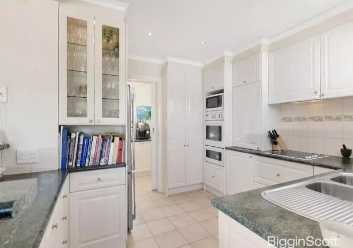5 Threadbow Crescent, Wheelers Hill, VIC, Wheelers Hill - Thumbnail 5