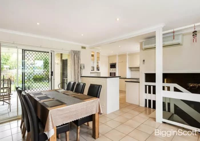 5 Threadbow Crescent, Wheelers Hill, VIC, Wheelers Hill - Thumbnail 6