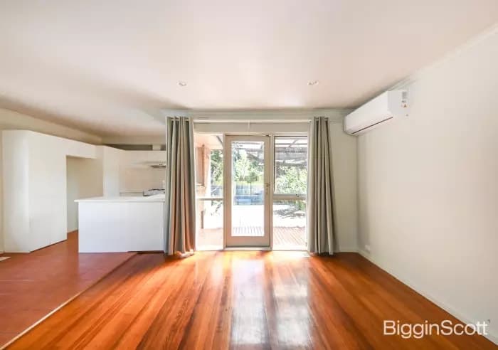 9 Torwood Avenue, Glen Waverley, VIC, Glen Waverley - Thumbnail 4