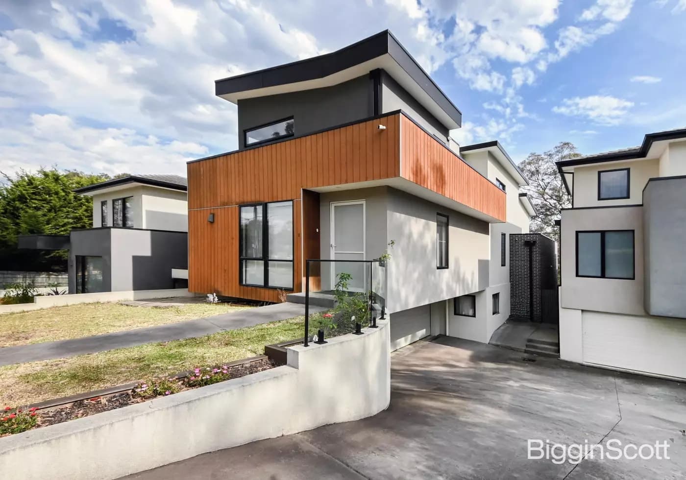 2/10 Seaton Court, Mount Waverley, VIC, Mount Waverley - Thumbnail 2
