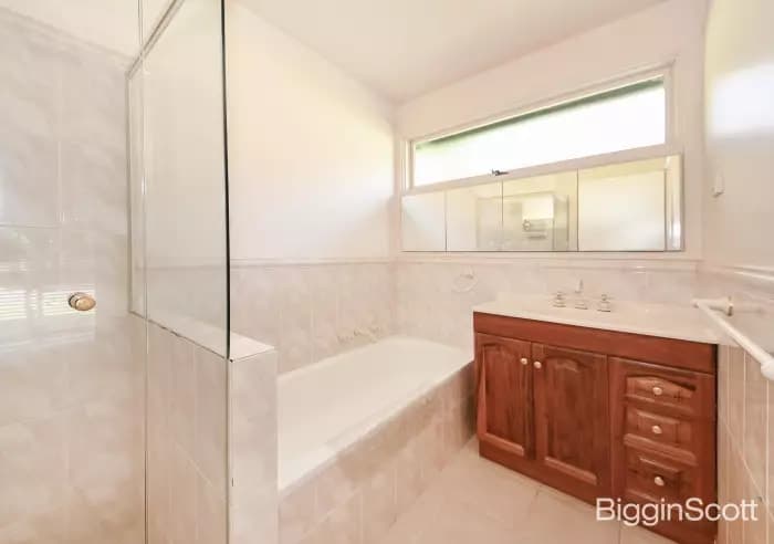 17 Owens Street, Doncaster East, VIC, Doncaster East - Thumbnail 5