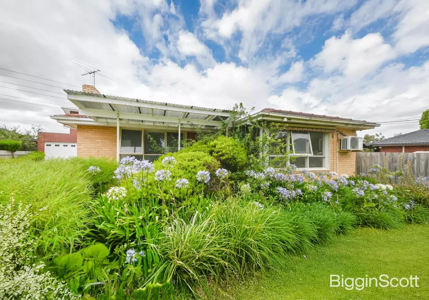 1/18 Risdon Drive, Notting Hill, VIC, Notting Hill - Thumbnail 2