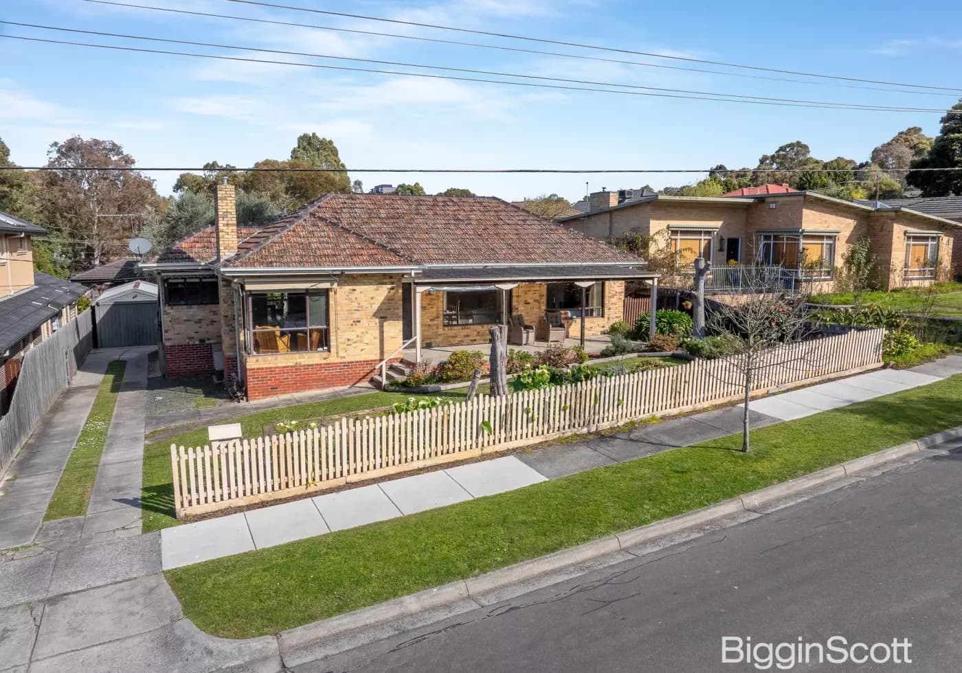 6 Coomleigh Avenue, Glen Waverley, VIC, Glen Waverley - Thumbnail 2