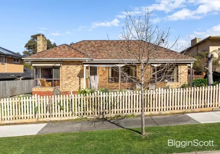 6 Coomleigh Avenue, Glen Waverley, VIC, Glen Waverley - Thumbnail 3
