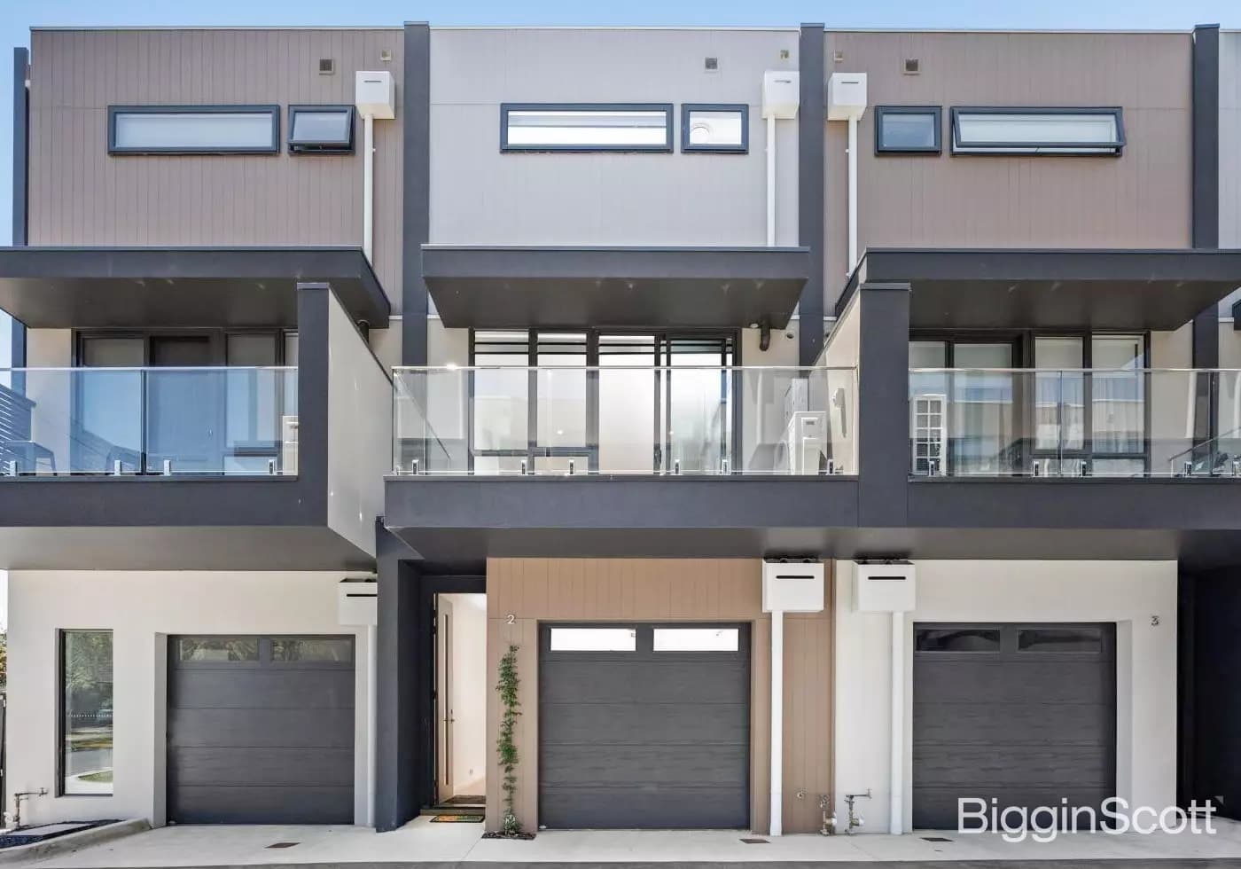 2/3 James Street, Bayswater, VIC, Bayswater - Thumbnail 2