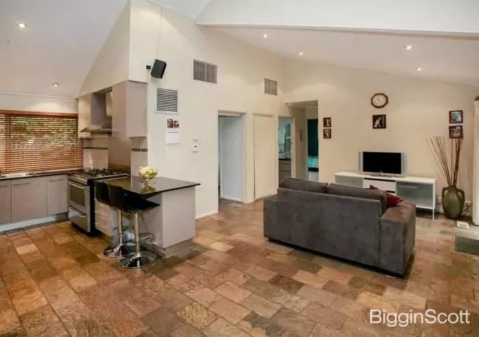 2 Marykirk Drive, Wheelers Hill, VIC, Wheelers Hill - Thumbnail 5