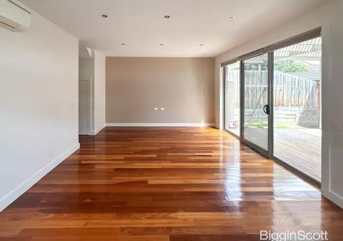 2/57 Price Avenue, Mount Waverley, VIC, Mount Waverley - Thumbnail 3