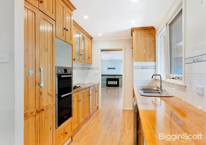 8 Susan Court, Mount Waverley, VIC, Mount Waverley - Thumbnail 4