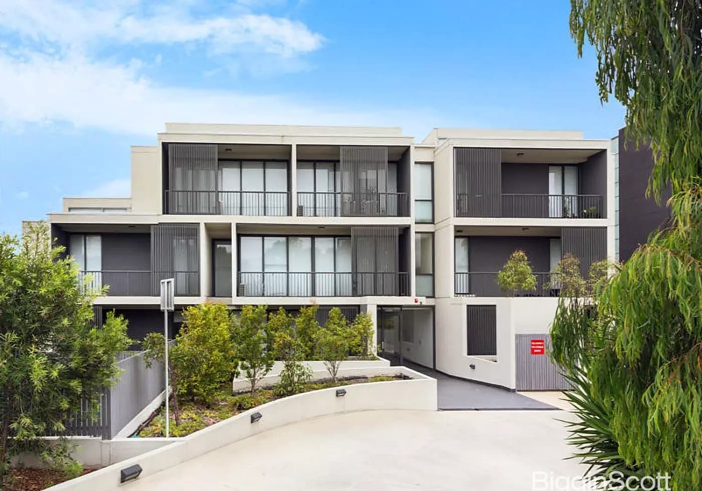 1/2-4 Samada Street, Notting Hill, VIC, Notting Hill - Thumbnail 2