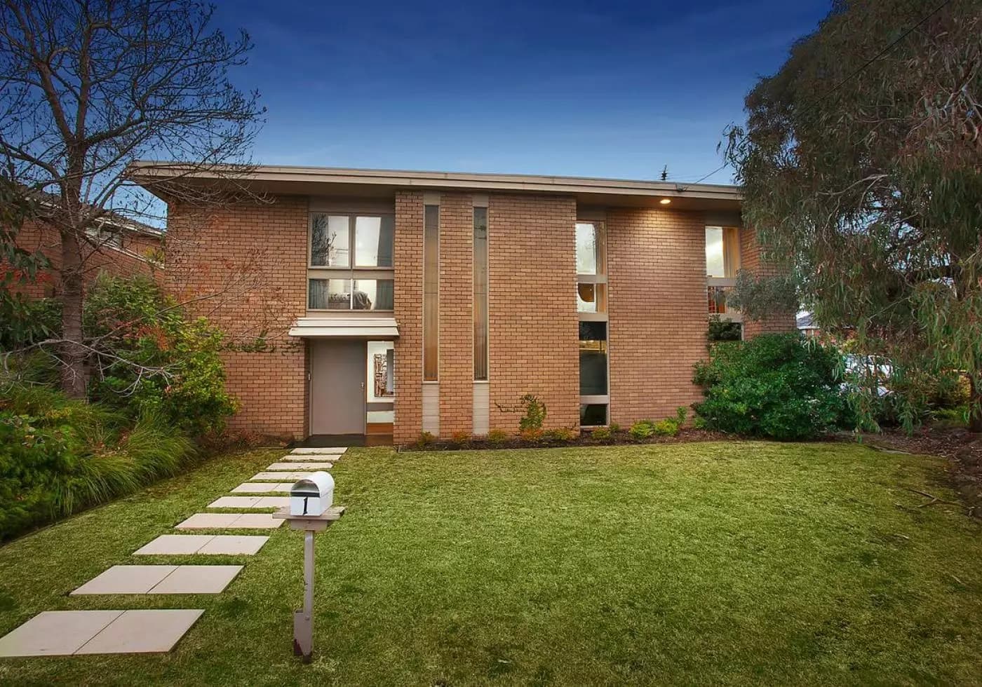 1 Kingswood Avenue, Mount Waverley, VIC, Mount Waverley - Thumbnail 2