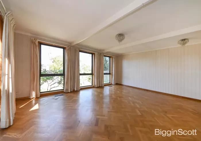 3 Swan Court, Glen Waverley, VIC, Glen Waverley - Thumbnail 3