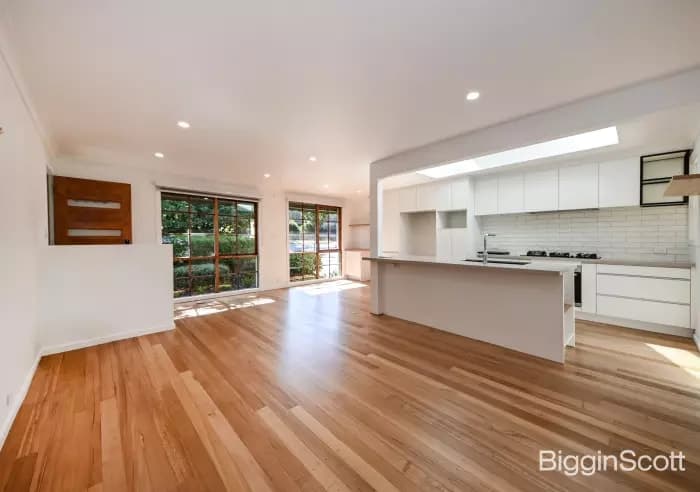 1/23 Warrigal Road, Surrey Hills, VIC, Surrey Hills - Thumbnail 3