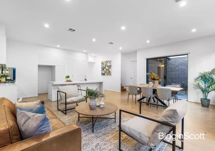 2/2 Mclaren Street, Mount Waverley, VIC, Mount Waverley - Thumbnail 4