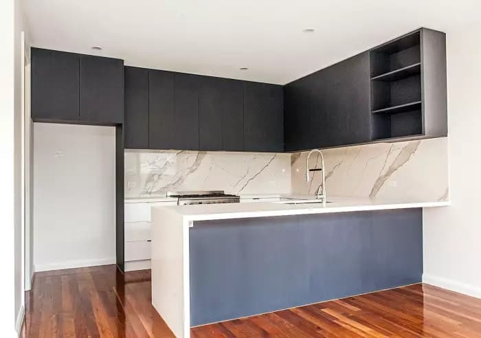 2/14 Adrienne Cres, Mount Waverley, VIC, Mount Waverley - Thumbnail 3
