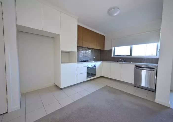 16 Bloom Avenue, Wantirna South, VIC, Wantirna South - Thumbnail 3
