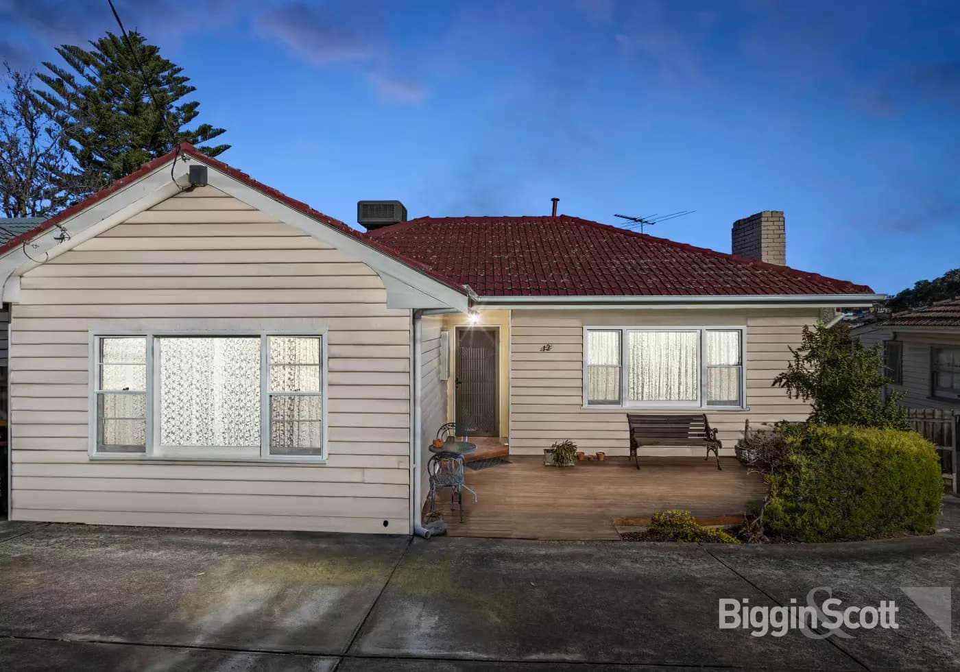 12 Carrol Grove, Mount Waverley, VIC, Mount Waverley - Thumbnail 2