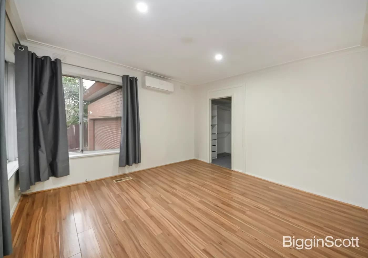 97 Springvale Road, Glen Waverley, VIC, Glen Waverley - Thumbnail 2
