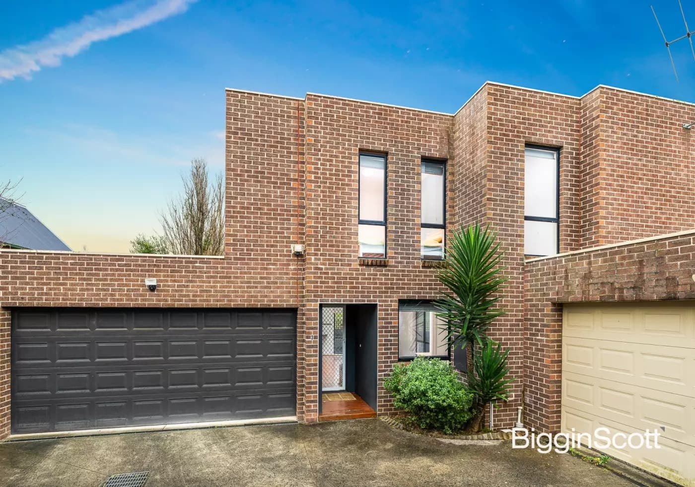 3/31 Orchard Street, Glen Waverley, VIC, Glen Waverley - Thumbnail 2