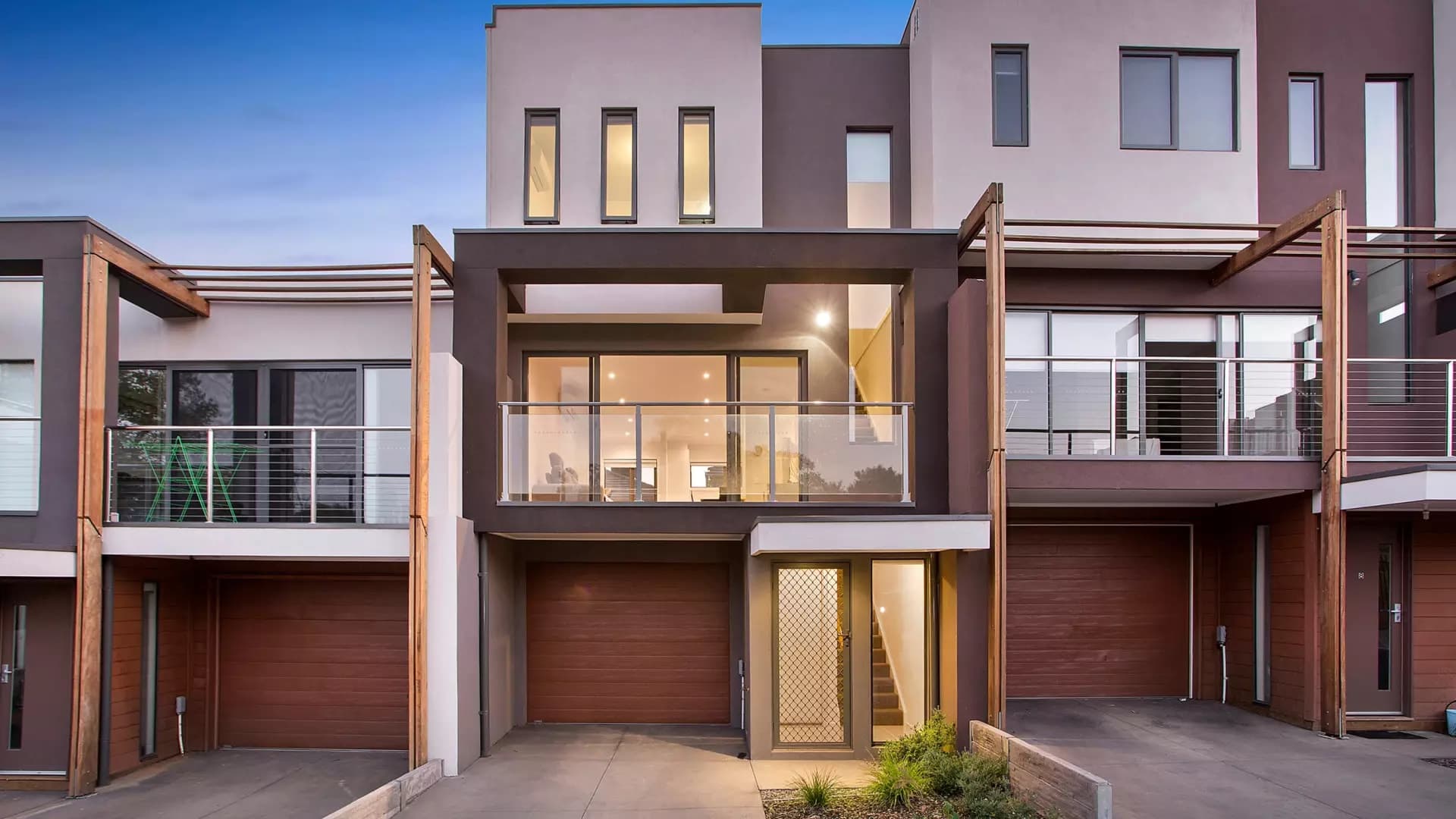 8 Reserve Place, Notting Hill, VIC, Notting Hill - Thumbnail 2