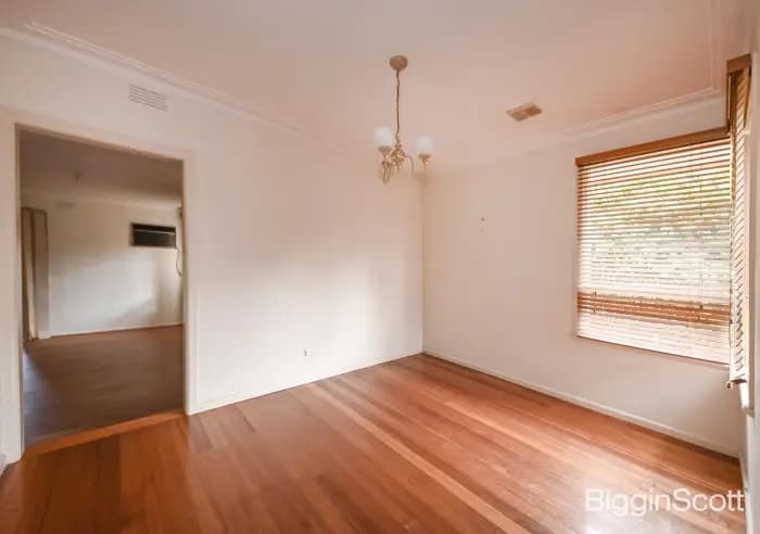 27 Joan Crescent, Burwood, VIC, Burwood - Thumbnail 4
