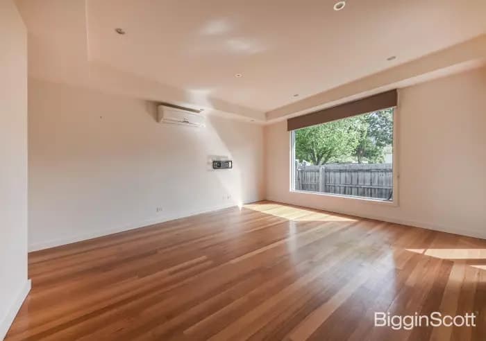 2/70 Albert Street, Mount Waverley, VIC, Mount Waverley - Thumbnail 3