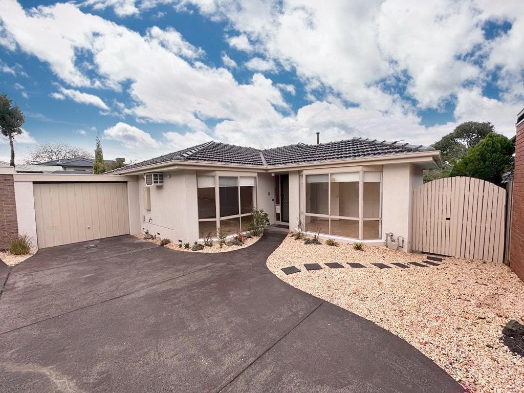 2/62 Larch Crescent, Mount Waverley, VIC, Mount Waverley - Image 1
