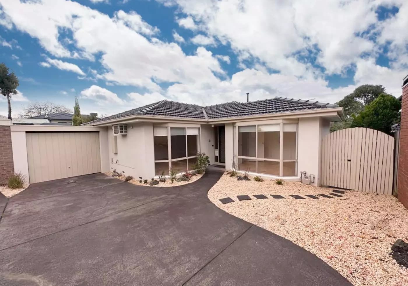 2/62 Larch Crescent, Mount Waverley, VIC, Mount Waverley - Thumbnail 2