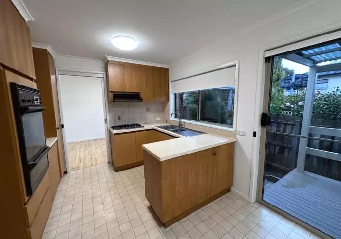 2/62 Larch Crescent, Mount Waverley, VIC, Mount Waverley - Thumbnail 5