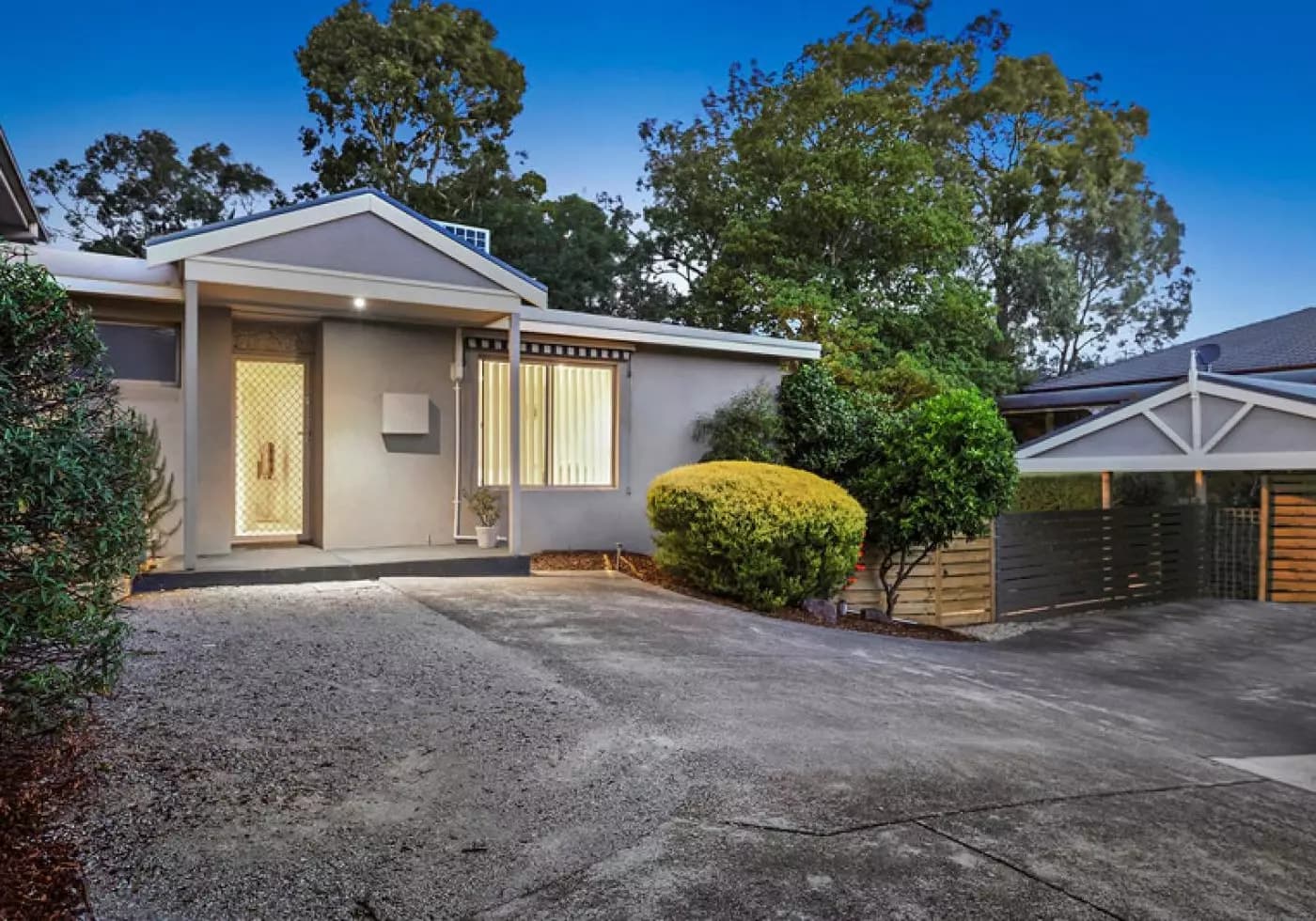2/12 Marbray Drive, Glen Waverley, VIC, Glen Waverley - Thumbnail 2