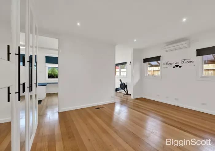 26 Mayfield Drive, Mount Waverley, VIC, Mount Waverley - Thumbnail 3