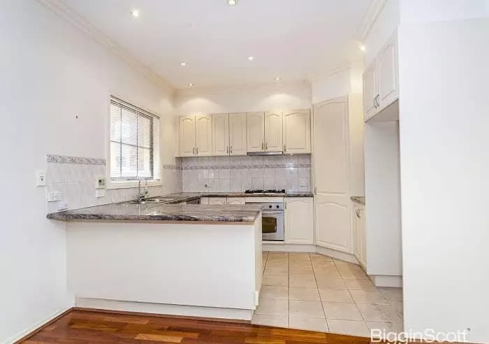 2/900 High Street Road, Glen Waverley, VIC, Glen Waverley - Thumbnail 3