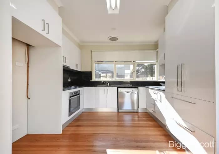 1/11 Huxtable Street, Mount Waverley, VIC, Mount Waverley - Thumbnail 5