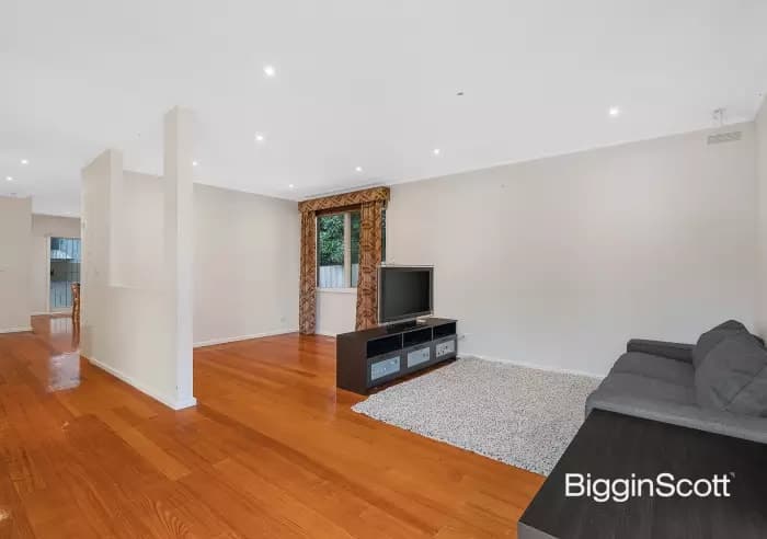 57 Orchard Street, Glen Waverley, VIC, Glen Waverley - Thumbnail 3