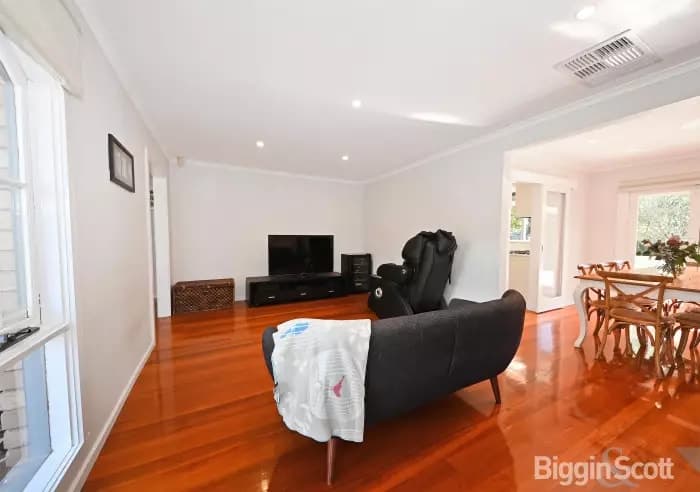 9 Radleigh Drive, Wheelers Hill, VIC, Wheelers Hill - Thumbnail 3