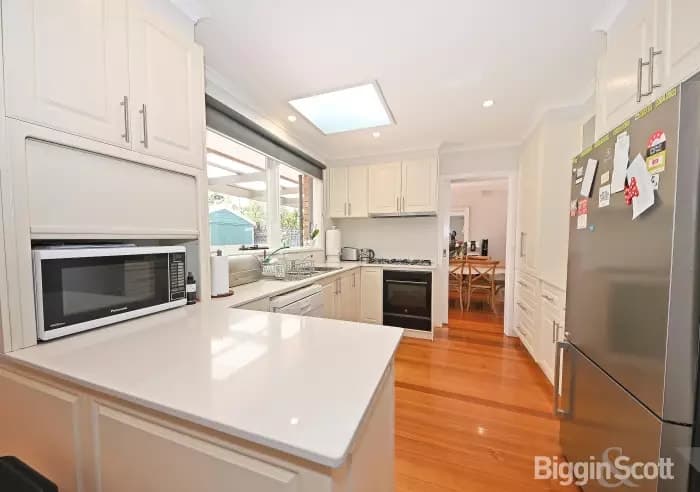 9 Radleigh Drive, Wheelers Hill, VIC, Wheelers Hill - Thumbnail 6