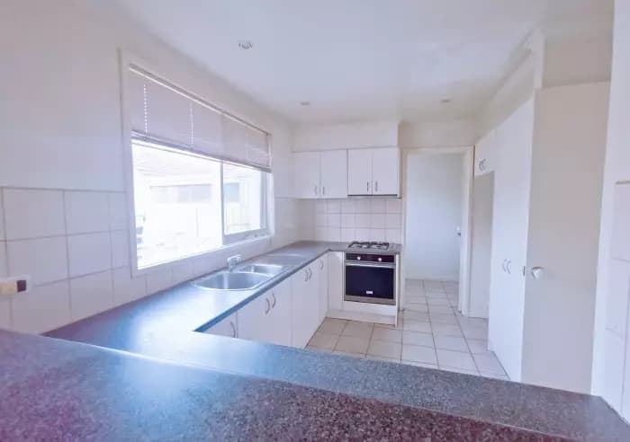 2/2 Somers Court, Glen Waverley, VIC, Glen Waverley - Thumbnail 5