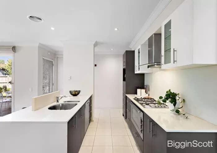 49 Brockhoff Drive, Burwood, VIC, Burwood - Thumbnail 3