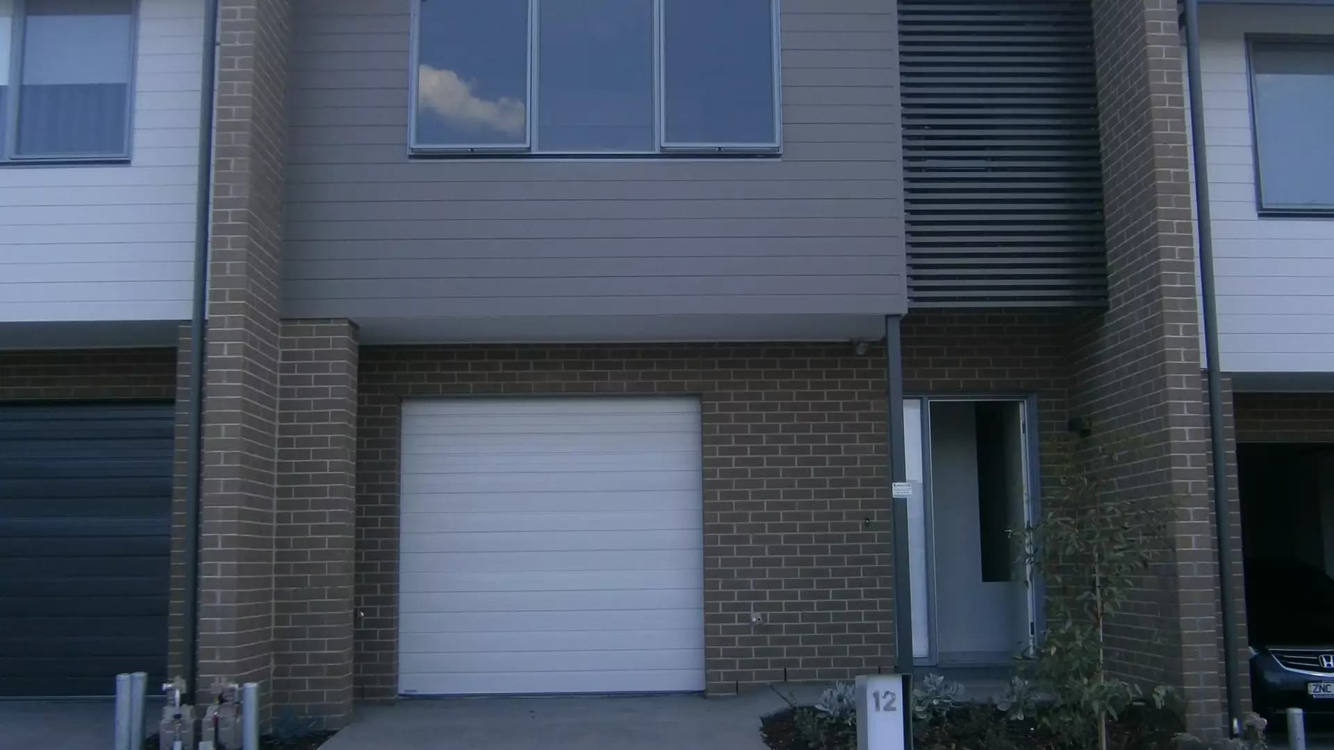 12 Flora Grove, Wantirna South, VIC, Wantirna South - Thumbnail 2