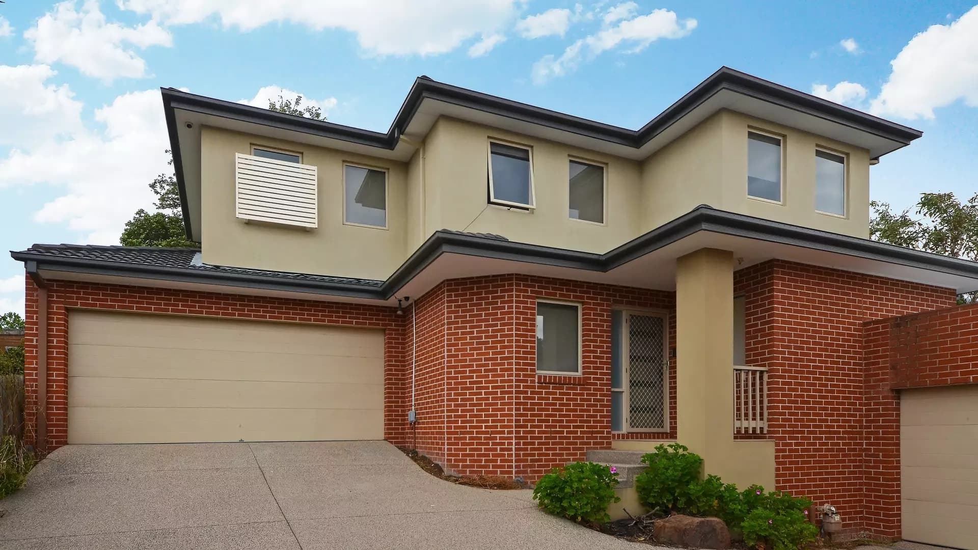 2/590 Waverley Road, Glen Waverley, Glen Waverley - Thumbnail 2
