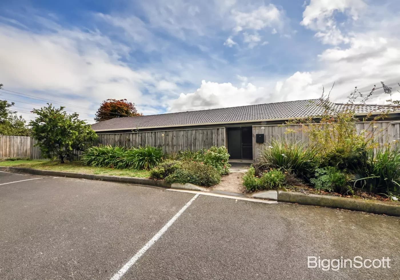 33 Fernvale Crescent, Wheelers Hill, VIC, Wheelers Hill - Thumbnail 2