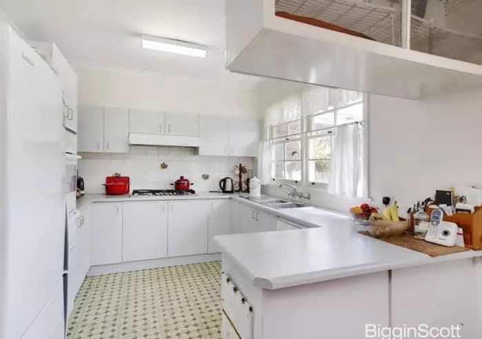 52 Lindisfarne Drive, Burwood East, VIC, Burwood East - Thumbnail 5