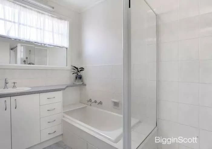 52 Lindisfarne Drive, Burwood East, VIC, Burwood East - Thumbnail 6