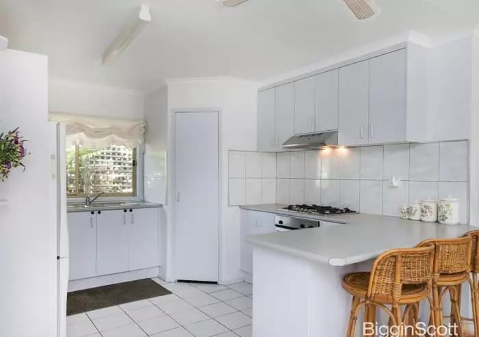 85 Strathavan Drive, Berwick, VIC, Berwick - Thumbnail 5