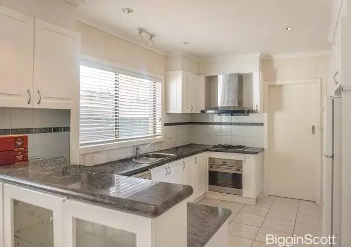 3 Brazilia Drive, Glen Waverley, VIC, Glen Waverley - Thumbnail 3