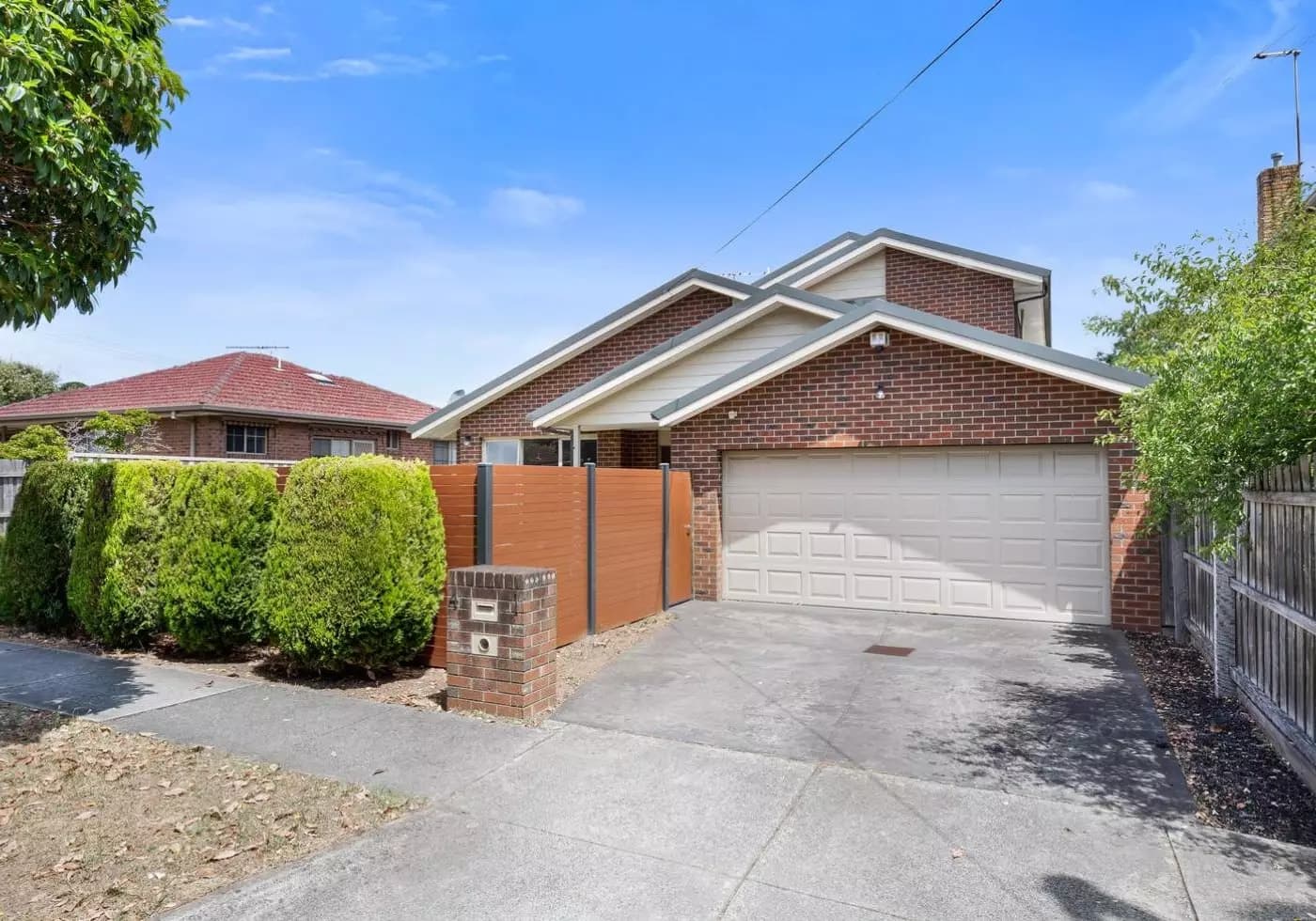 1/4 Hinkler Road, Glen Waverley, VIC, Glen Waverley - Thumbnail 2