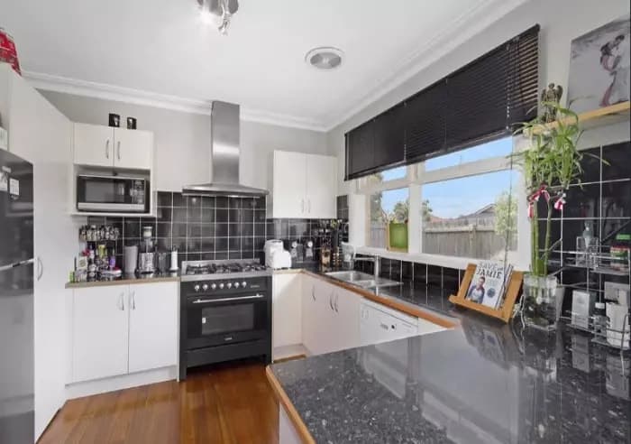 41 Silver Street, Cheltenham, VIC, Cheltenham - Thumbnail 4