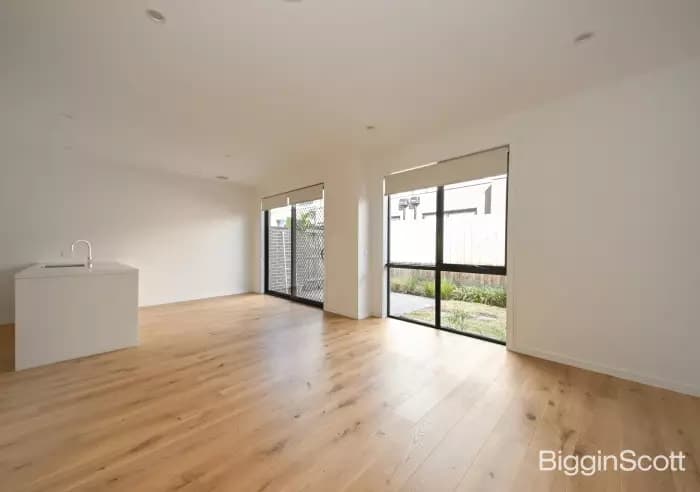 26 Northcote Circuit, Burwood East, VIC, Burwood East - Thumbnail 5