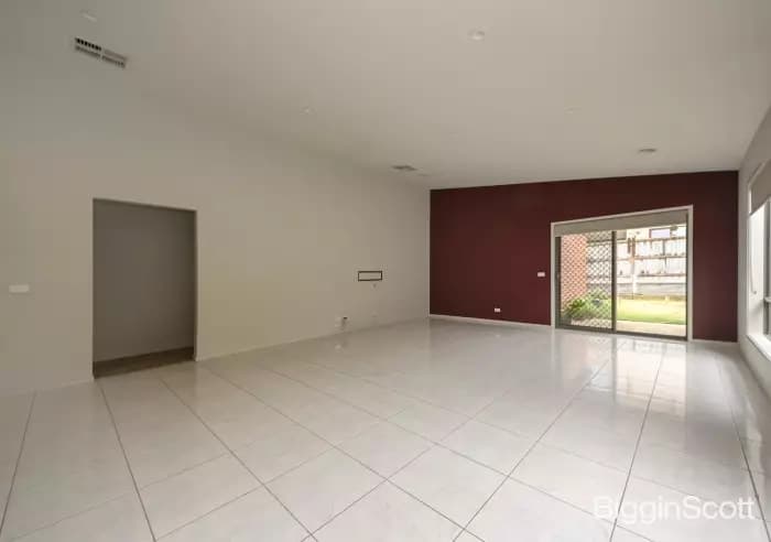 100 Moxham Drive, Clyde North, VIC, Clyde North - Thumbnail 5