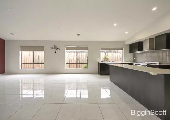 100 Moxham Drive, Clyde North, VIC, Clyde North - Thumbnail 6